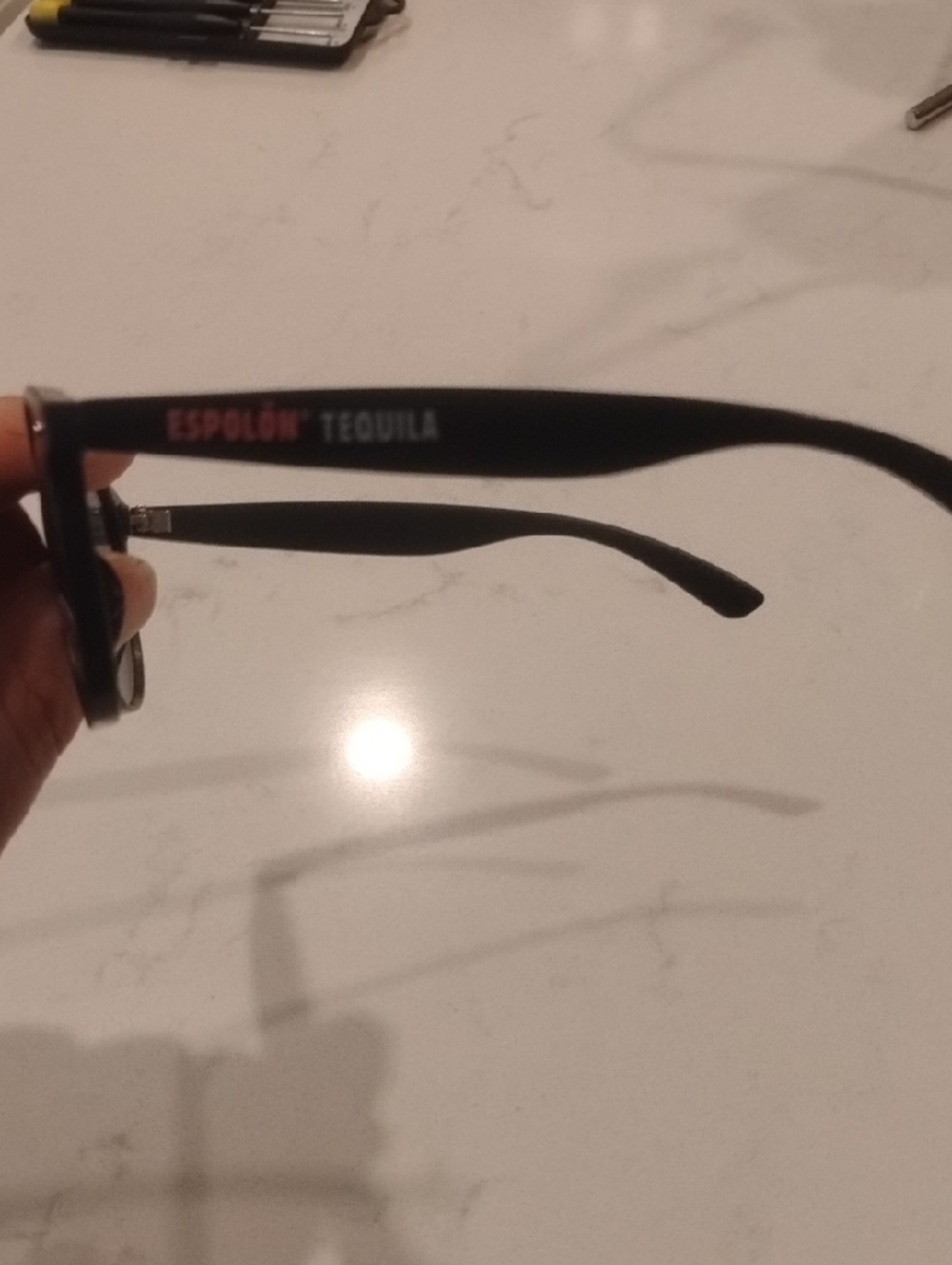 Round Black UV Sunglasses - Picture 2 of 10